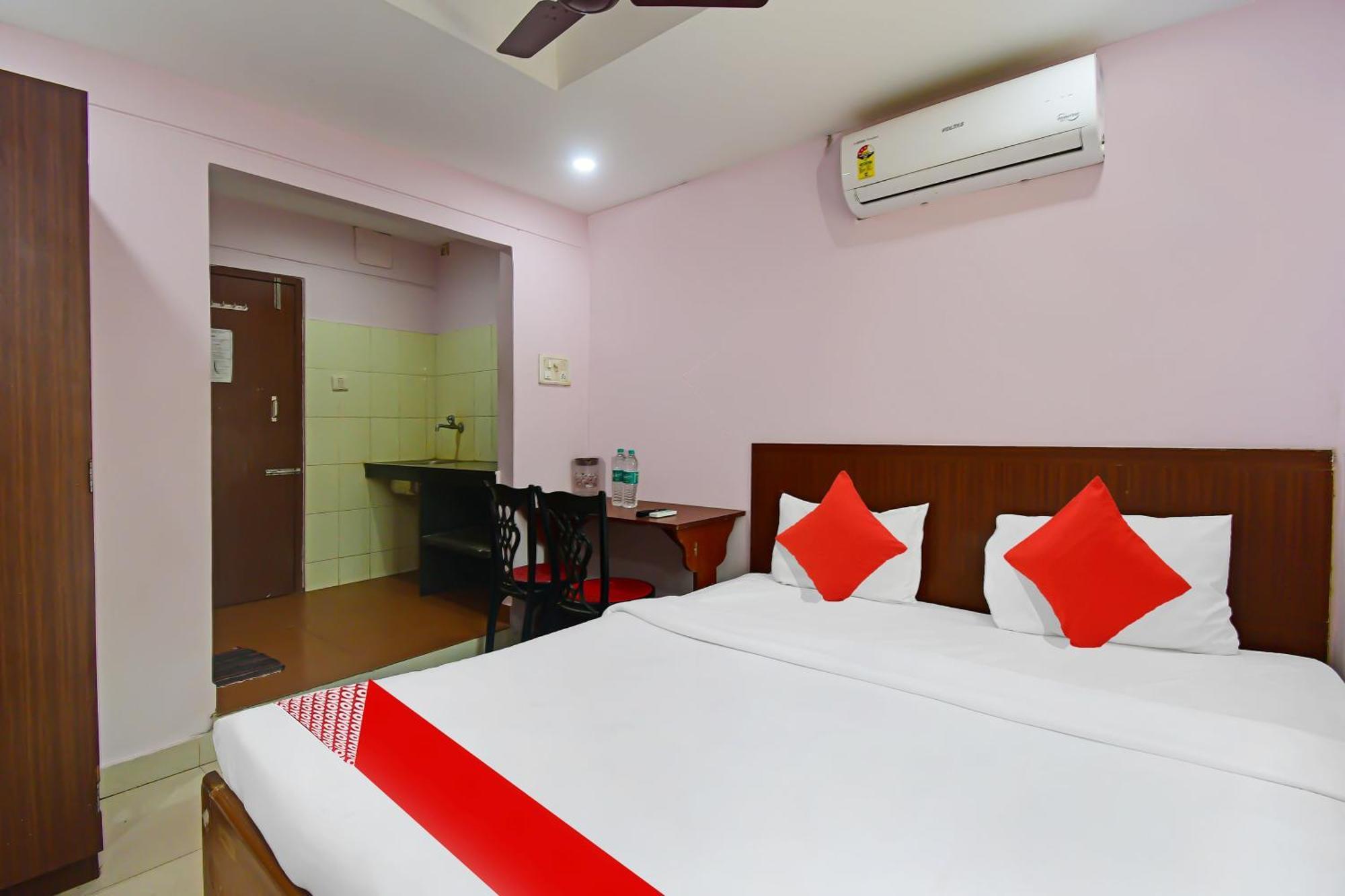 Oyo Flagship Hotel Sea Garden Puri Buitenkant foto