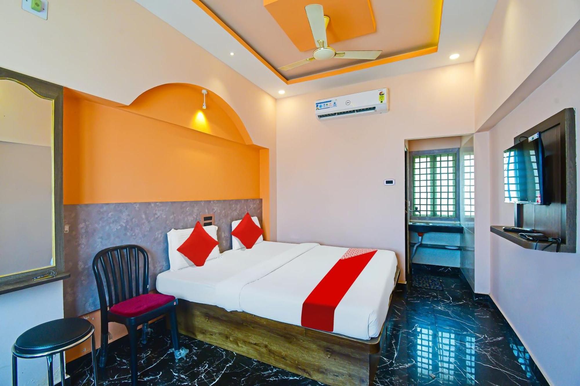 Oyo Flagship Hotel Sea Garden Puri Buitenkant foto